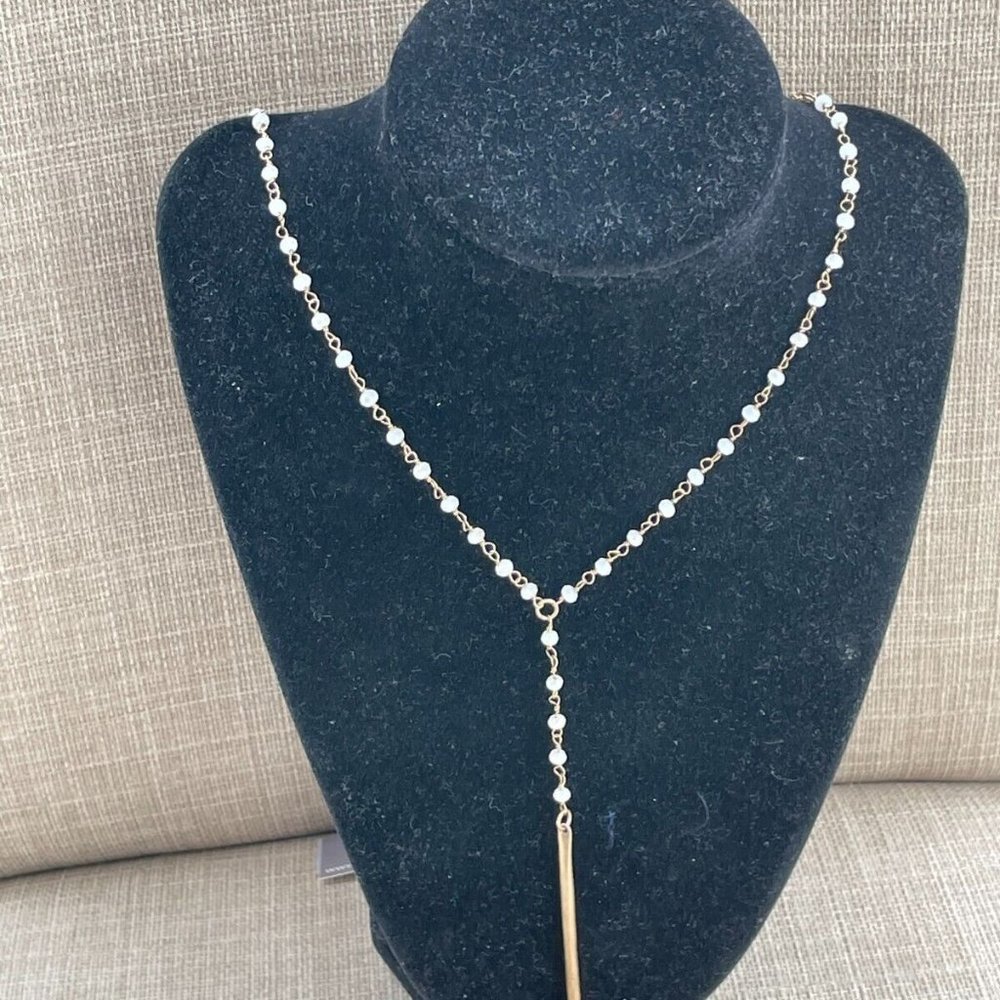 Canvas Women Necklace Gold Tone White Beaded and Spears Pendant Jewelry $32